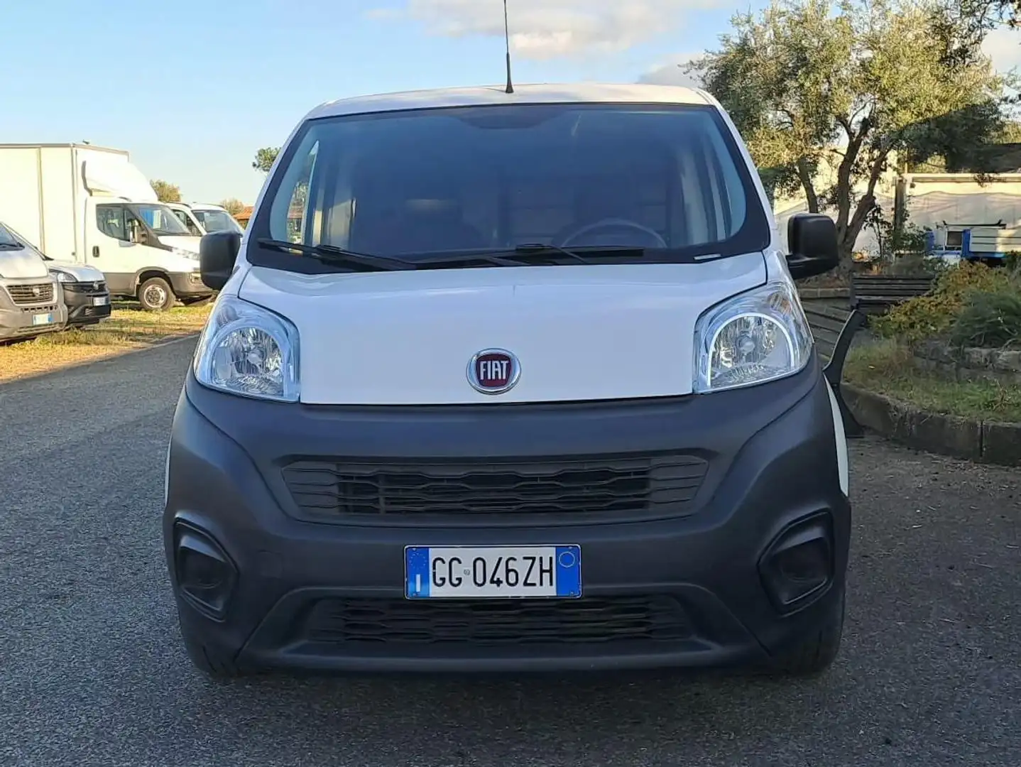 Fiat Fiorino CARGO Blanc - 2