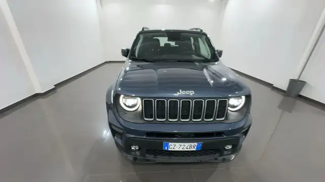 Jeep Renegade view 8