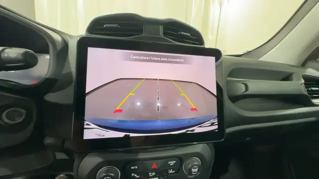 Jeep Renegade view 15