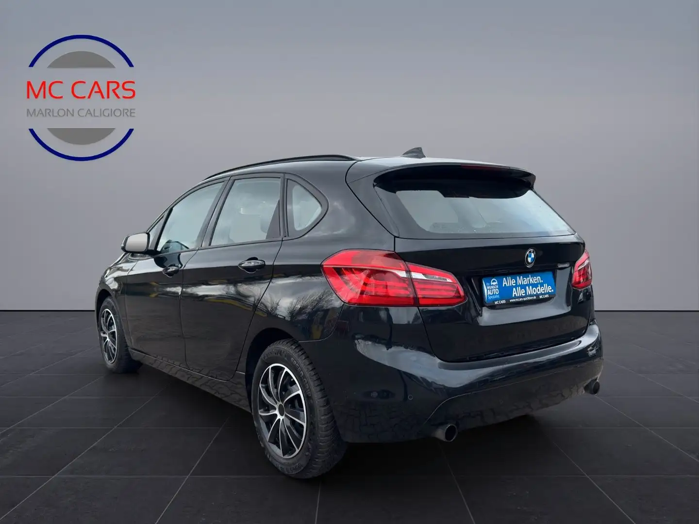BMW 220 2 Active Tourer 220 d Automatik/Leder/PDC Schwarz - 2