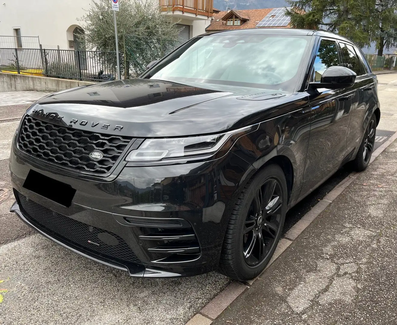 Land Rover Range Rover Velar R R Velar 2.0d i4 mhev R-Dynamic SE 4wd 204cv auto Noir - 2