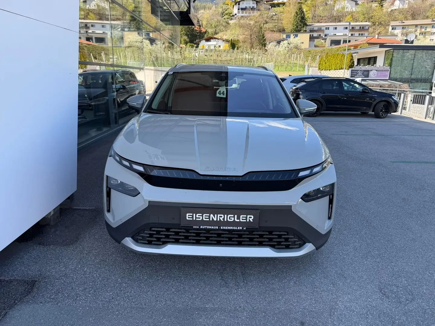 Skoda Elroq 85x Grau - 2