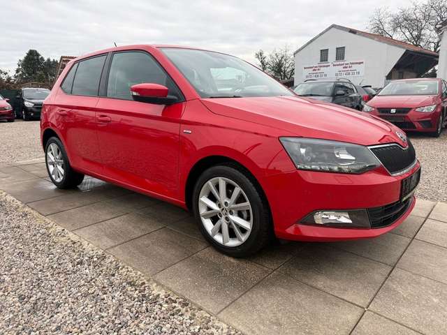 Imagine Skoda Fabia Drive Sportsitze Sportpaket Sport Lenkrad