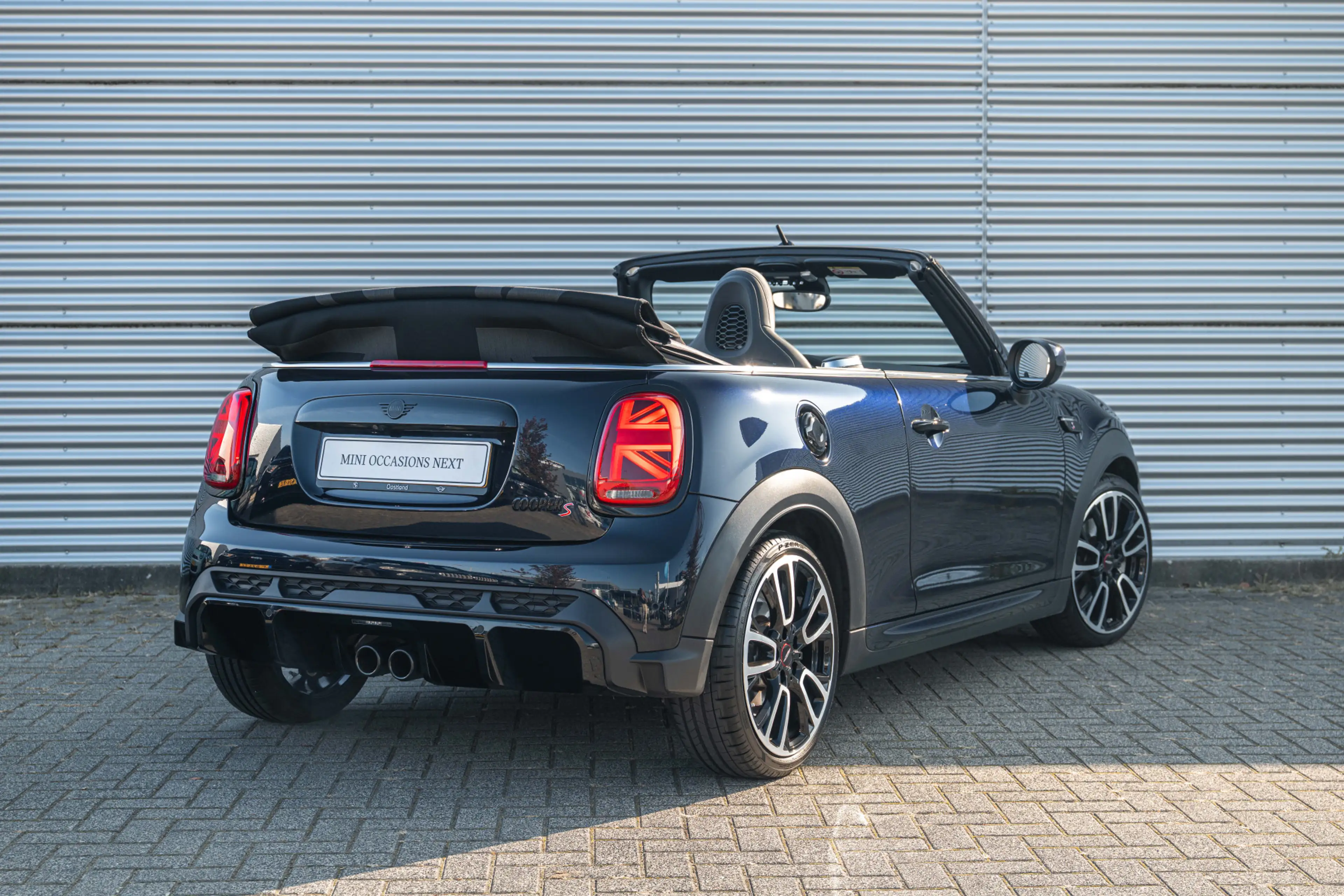 MINI John Cooper Works Cabrio S JCW Automaat / JCW Sportstoel / Comfort Access / — photo 2