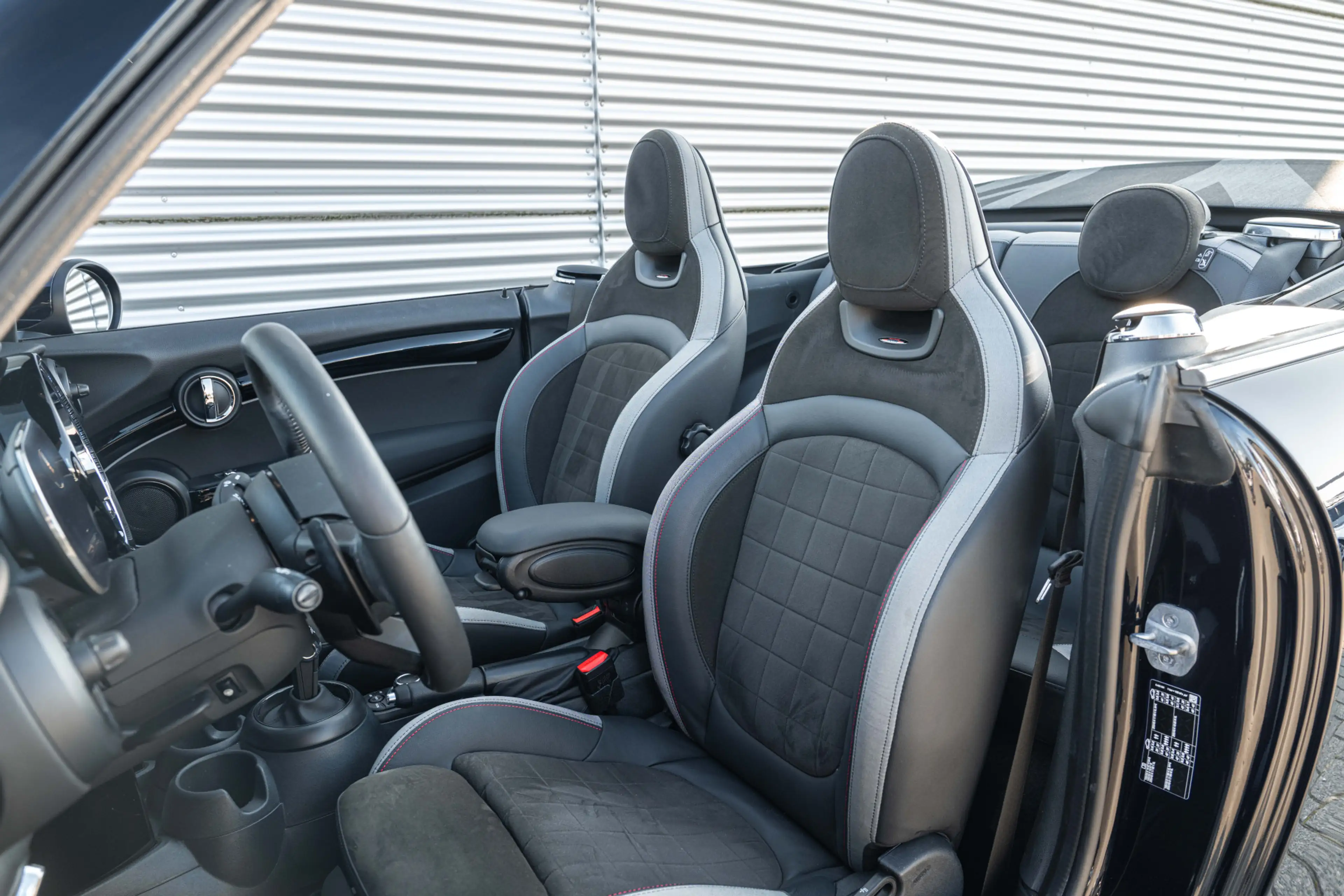 MINI John Cooper Works Cabrio S JCW Automaat / JCW Sportstoel / Comfort Access / — photo 13