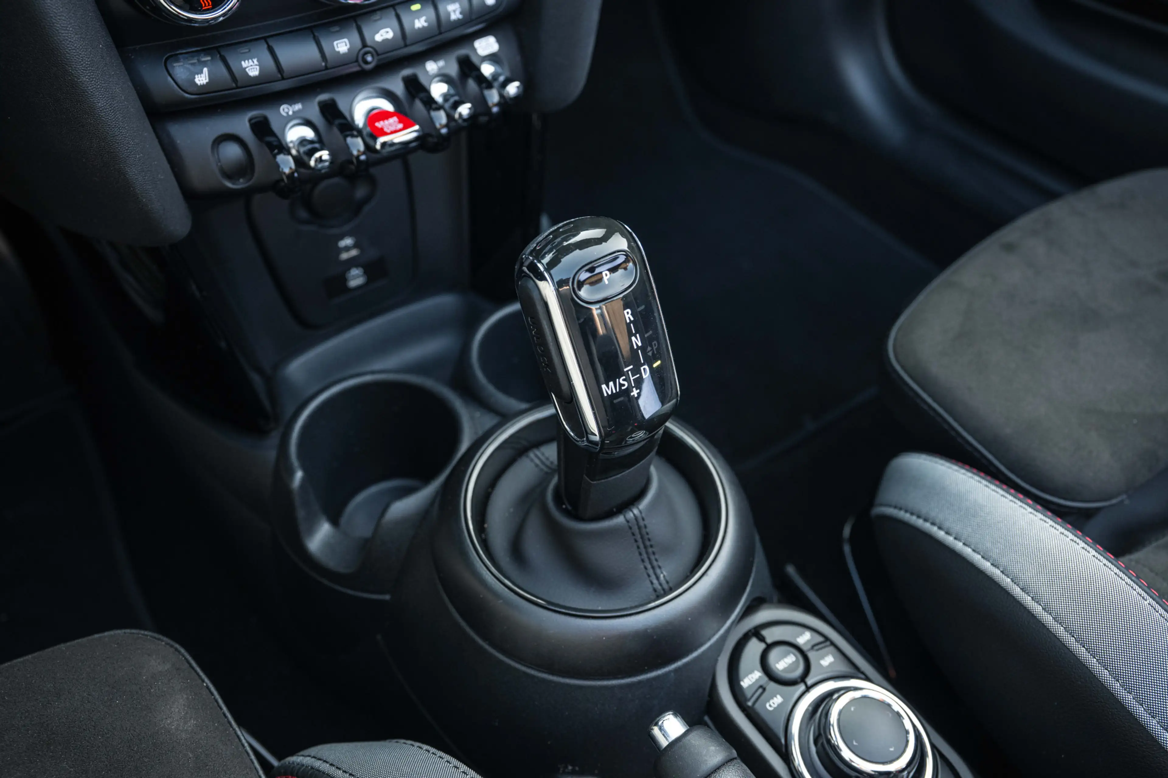 MINI John Cooper Works Cabrio S JCW Automaat / JCW Sportstoel / Comfort Access / — photo 15