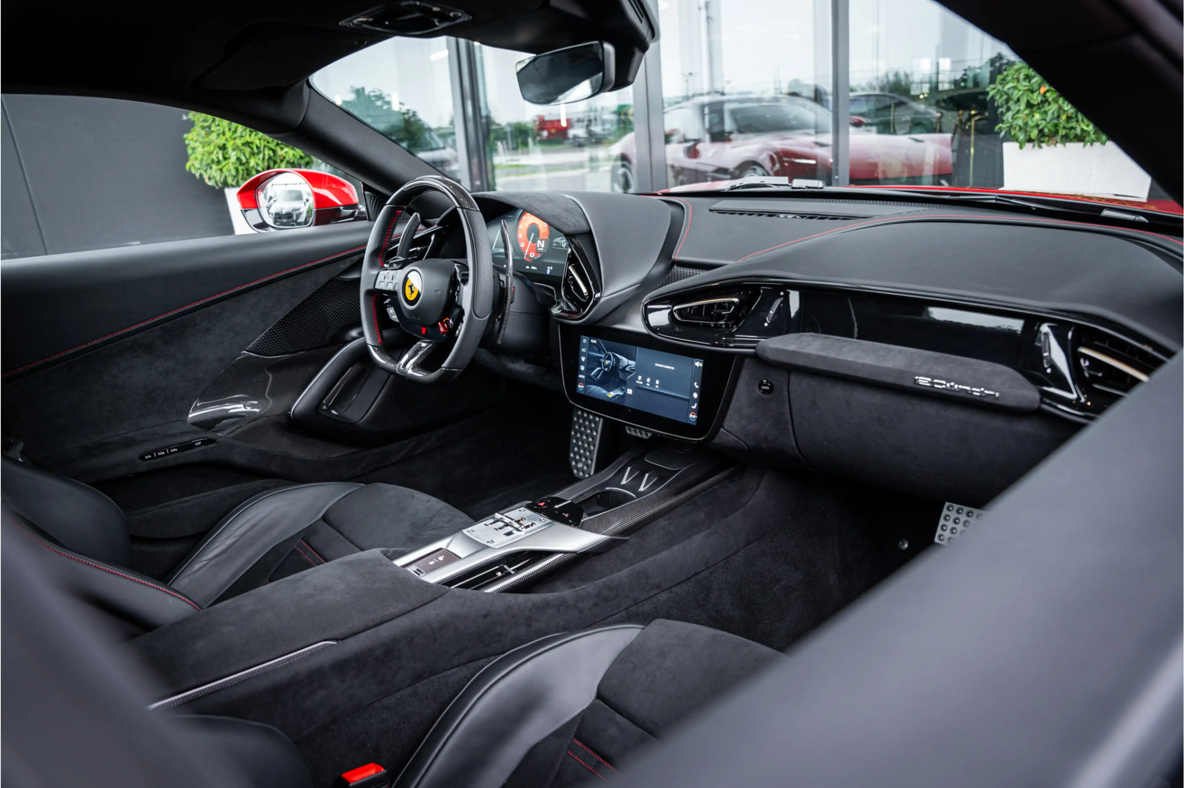 Ferrari 12 Cilindri 6.5 V12 - Rosso Imola | Lift | Carbon Interior | S — photo 10