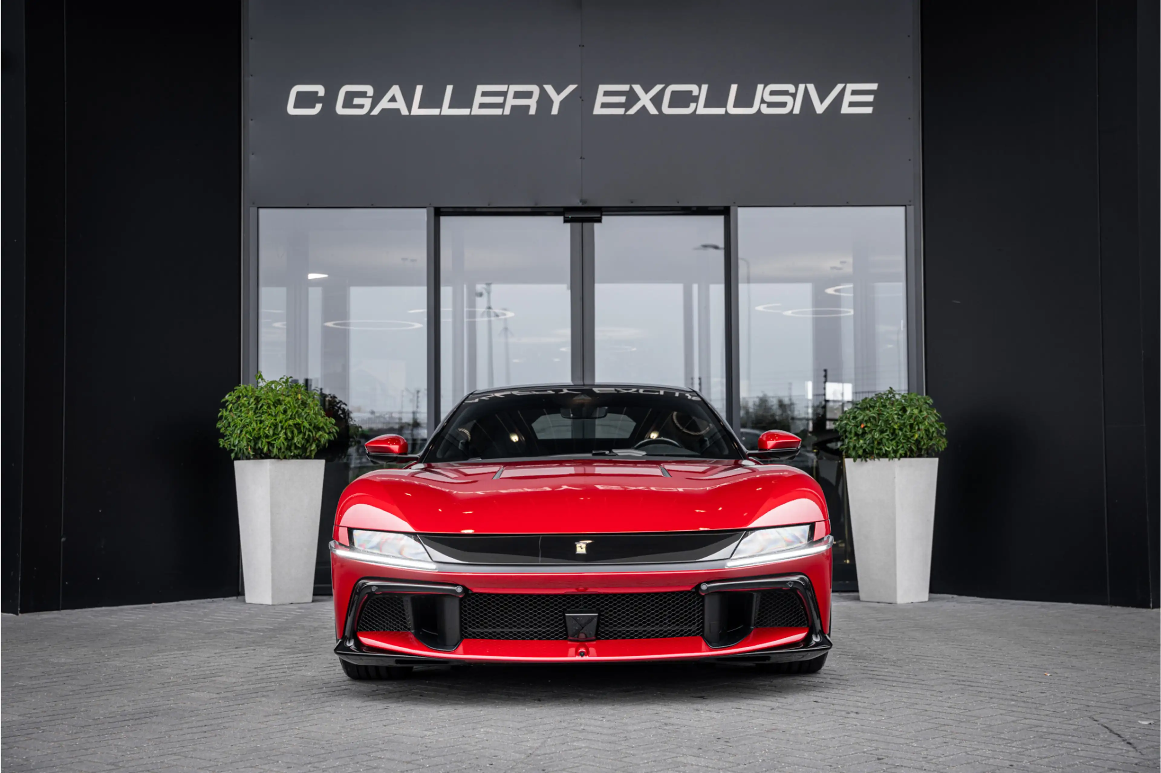 Ferrari 12 Cilindri 6.5 V12 - Rosso Imola | Lift | Carbon Interior | S — photo 2