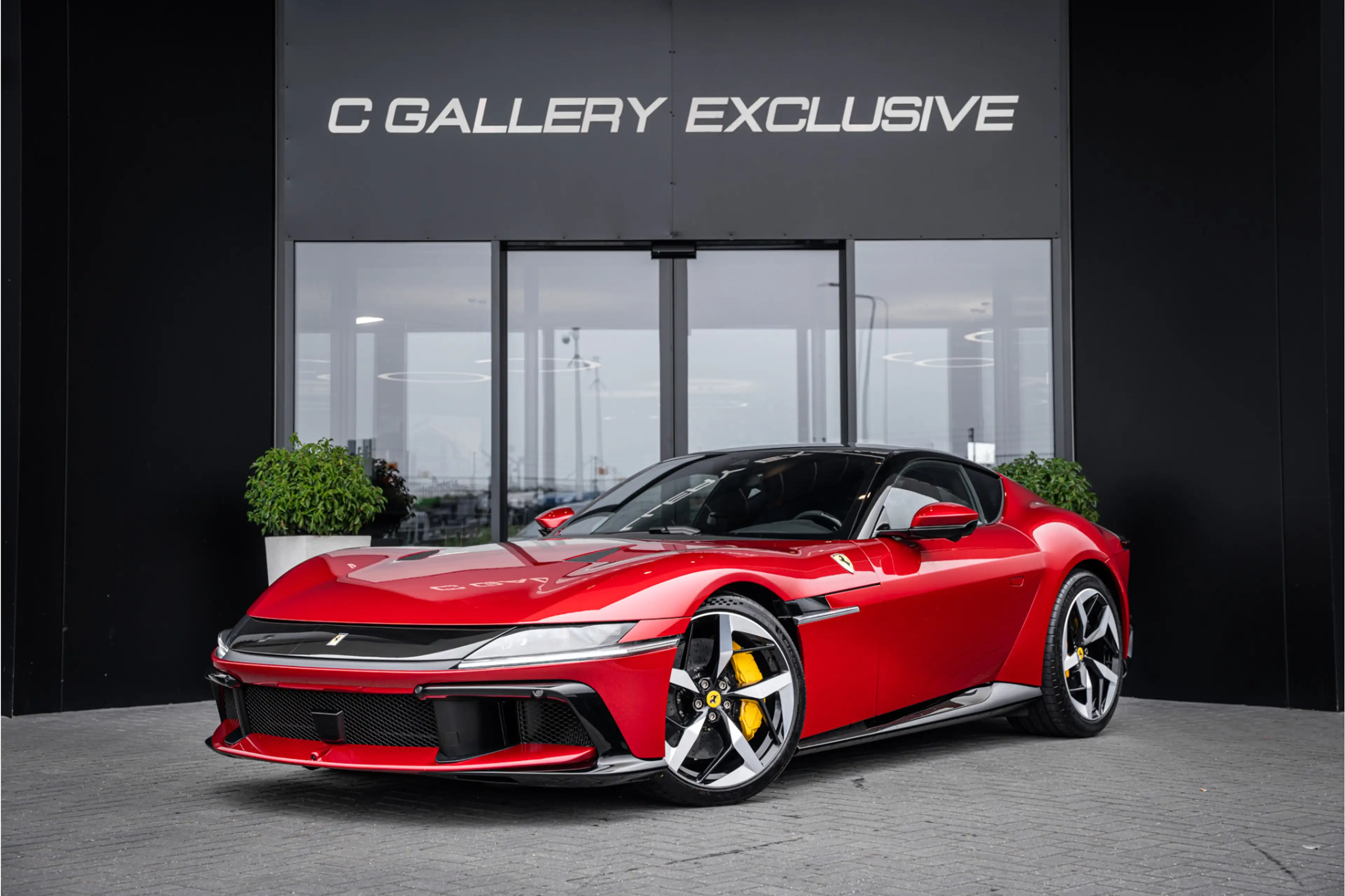 Ferrari 12 Cilindri 6.5 V12 - Rosso Imola | Lift | Carbon Interior | S — photo 3
