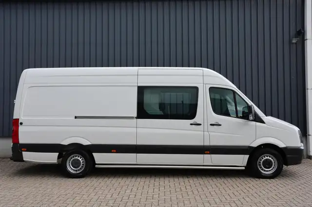 Volkswagen Crafter view 3