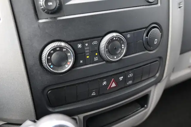 Volkswagen Crafter view 27