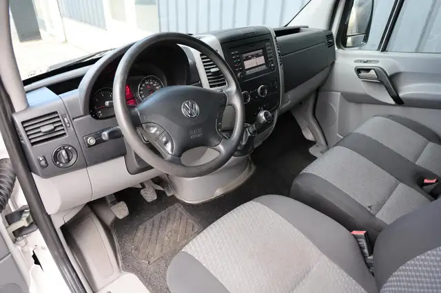 Volkswagen Crafter view 2
