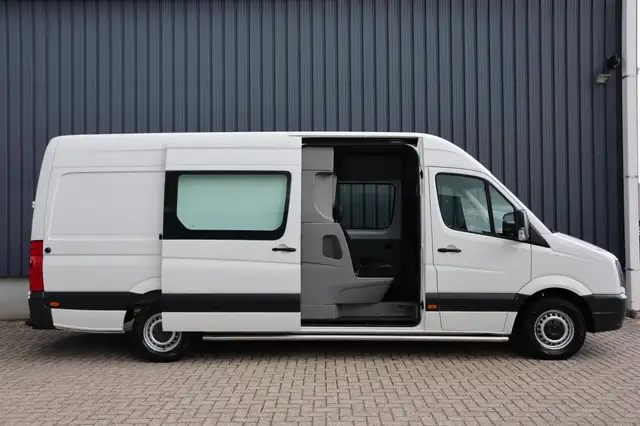 Volkswagen Crafter view 6