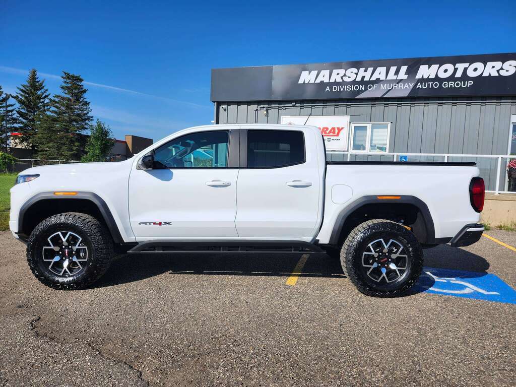 2024 GMC Canyon