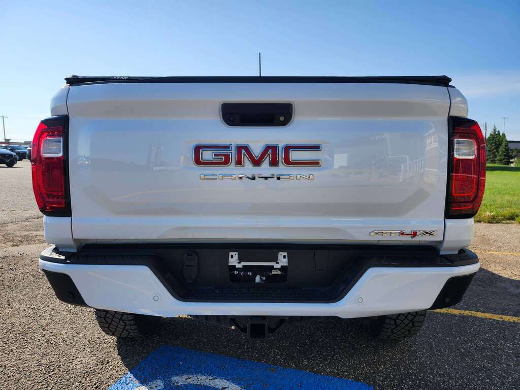 2024 GMC Canyon