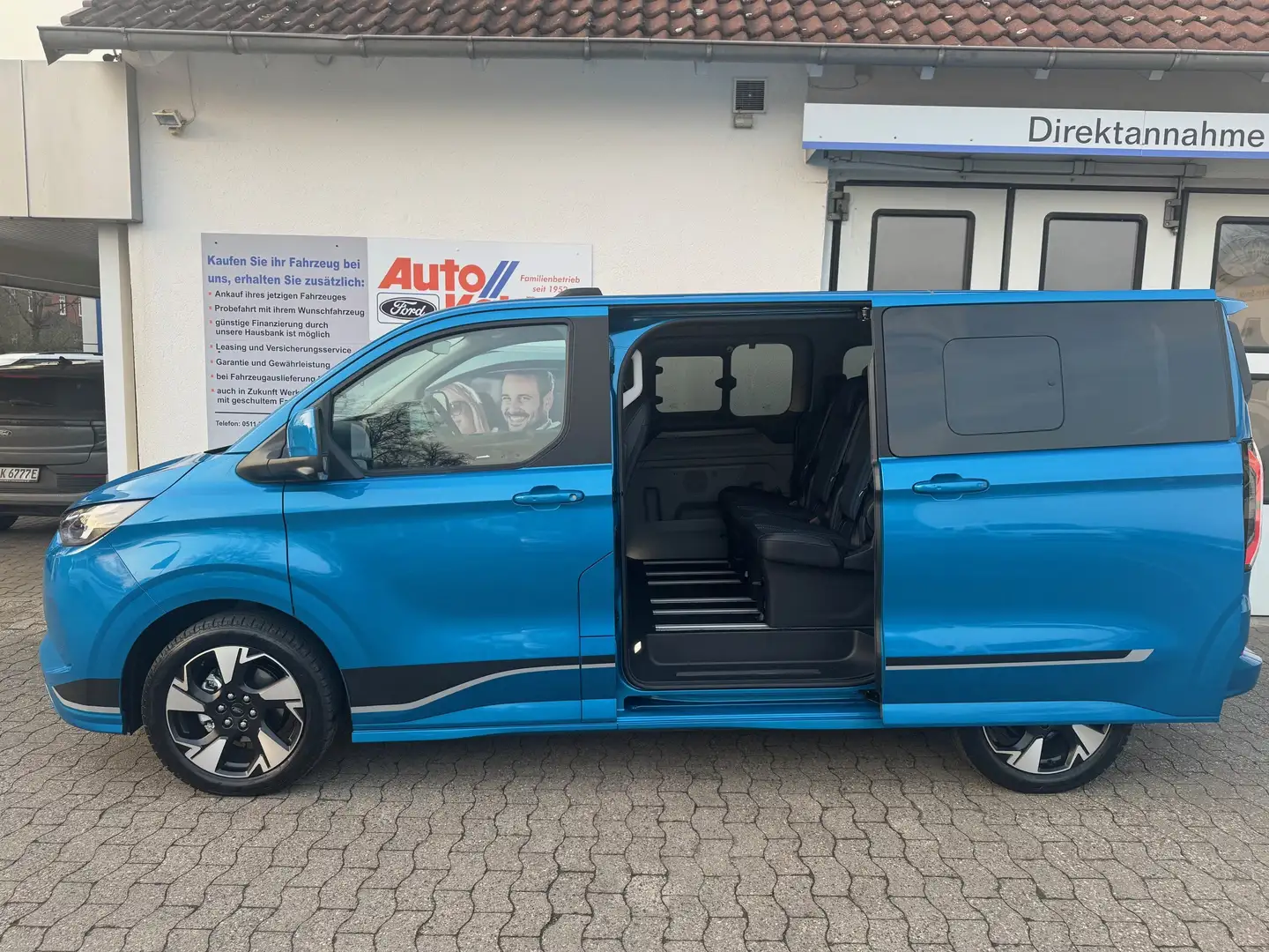 Ford Tourneo Custom Plug-in Hybrid 340 L1 Tourneo SPORT (viele Extras) plava - 2