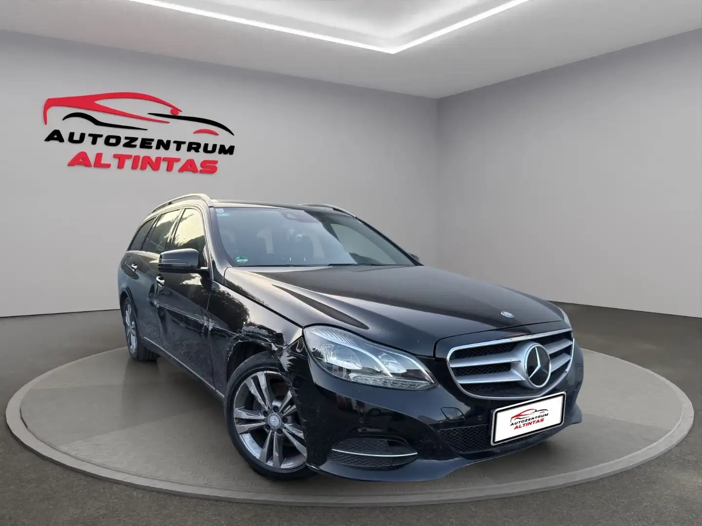 Mercedes-Benz E 250 CDI T*AUTOM*KLIMA*NAVI*StHz*AHK*LEDER*SHZ* Schwarz - 2