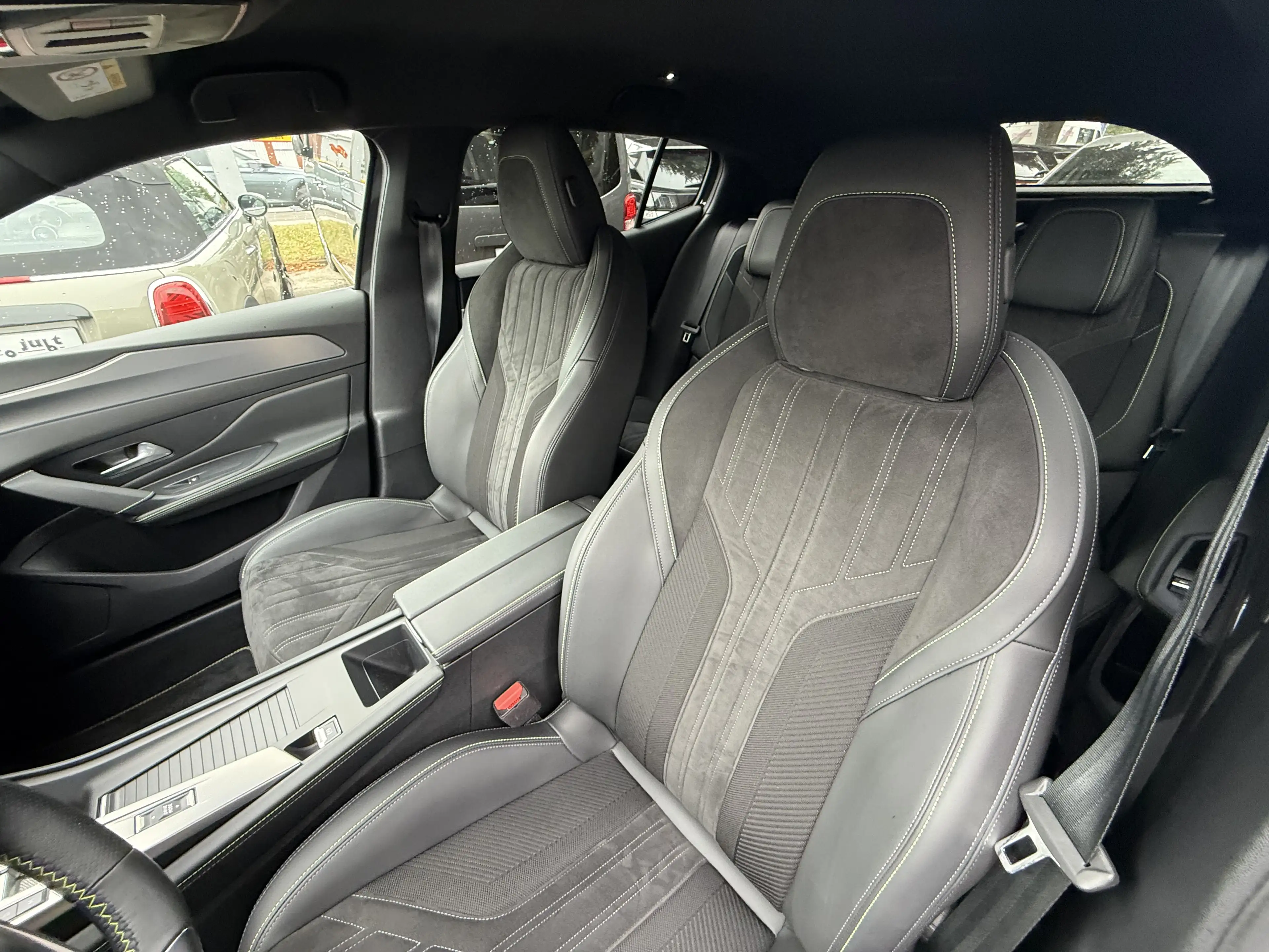 Peugeot 408 PureTech 130 GT — photo 13