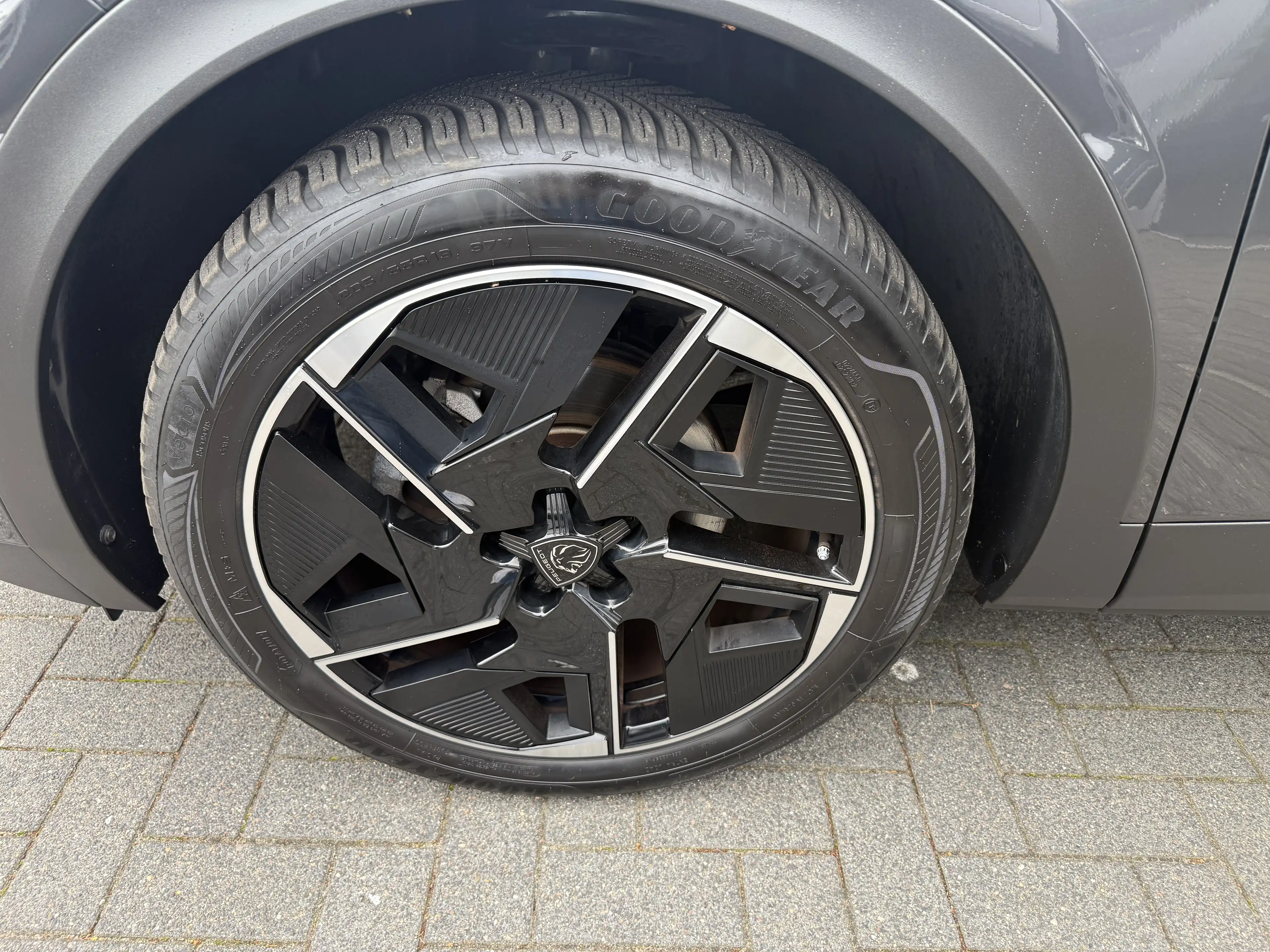 Peugeot 408 PureTech 130 GT — photo 8
