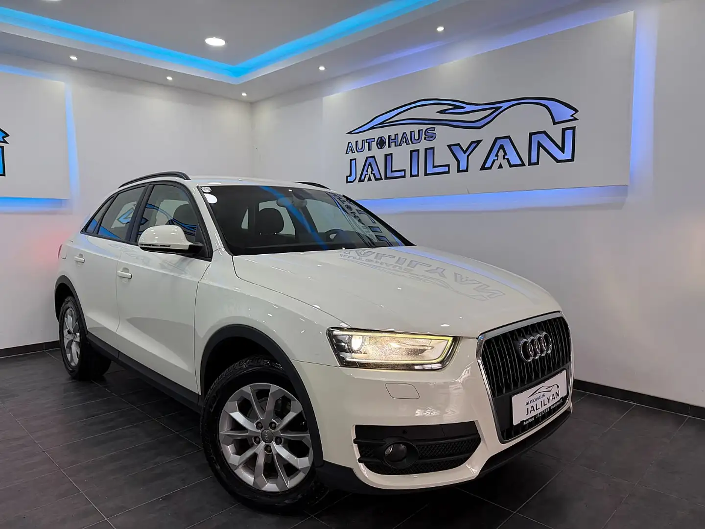 Audi Q3 2,0 TDI, AHK, LED+XENON, TEMPOMAT Weiß - 1