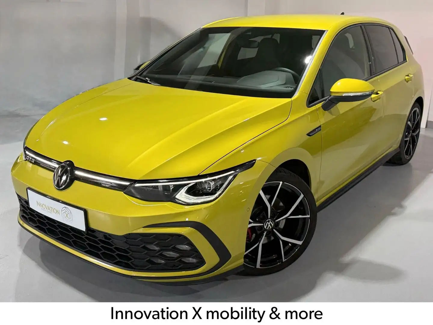 Volkswagen Golf VIII Lim. GTD DSG-CAM-SHZ-NAVI-HK-MATRIX Geel - 1