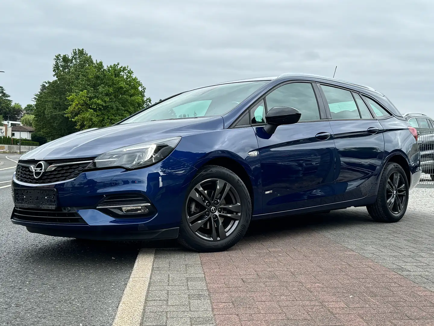 Opel Astra Design & Tech Navi Rkam 1.Hand Top Zustand 8xReif Blau - 1