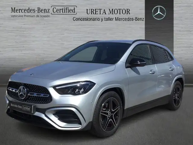 Mercedes-Benz GLA 200 200d 8G-DCT