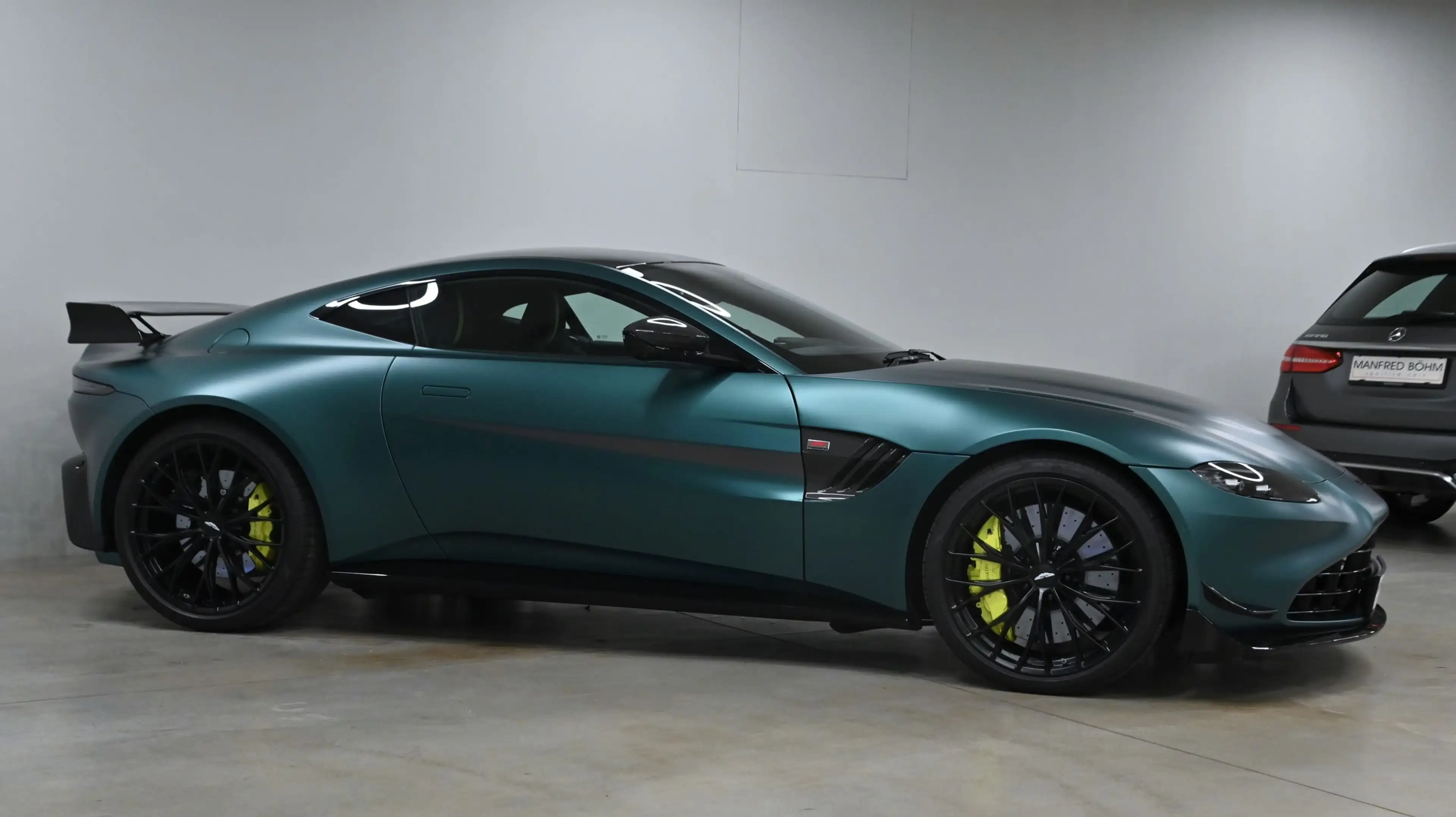 Aston Martin Vantage V8 Vantage F1 Edition Coupe — photo 10