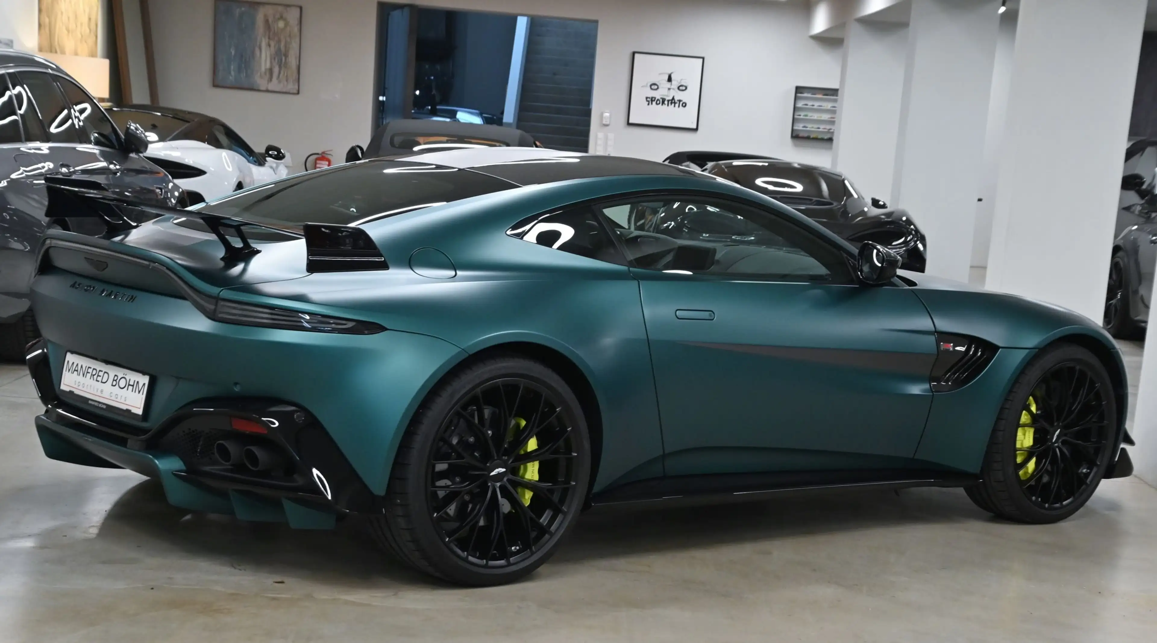 Aston Martin Vantage V8 Vantage F1 Edition Coupe — photo 3