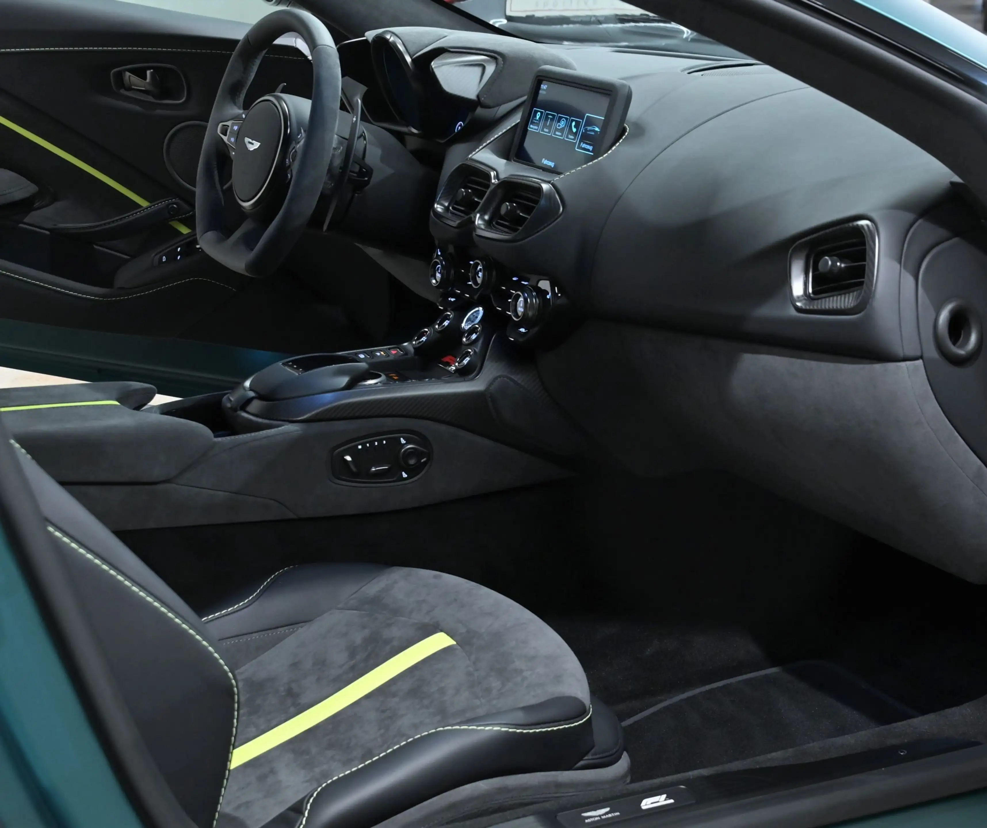 Aston Martin Vantage V8 Vantage F1 Edition Coupe — photo 4