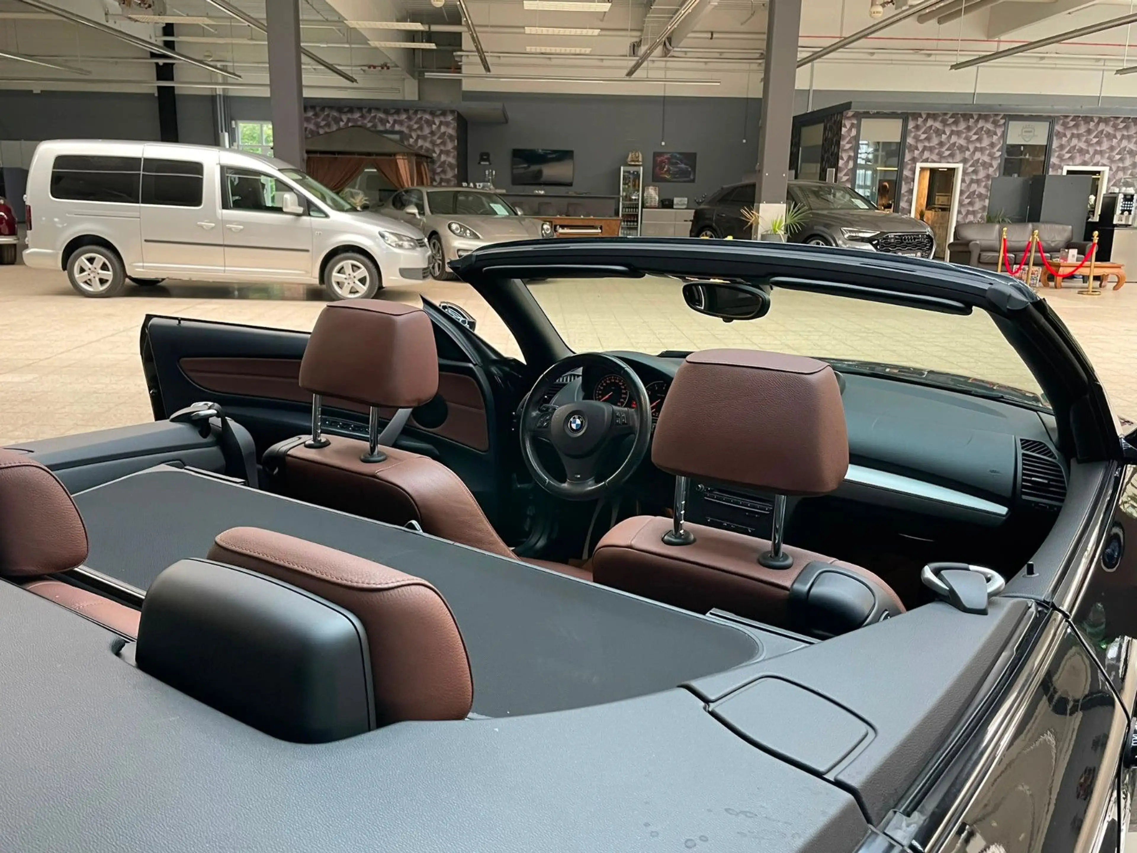 BMW 125 i Cabrio M-Paket / 1.HAND / Xenon / Navi — photo 13