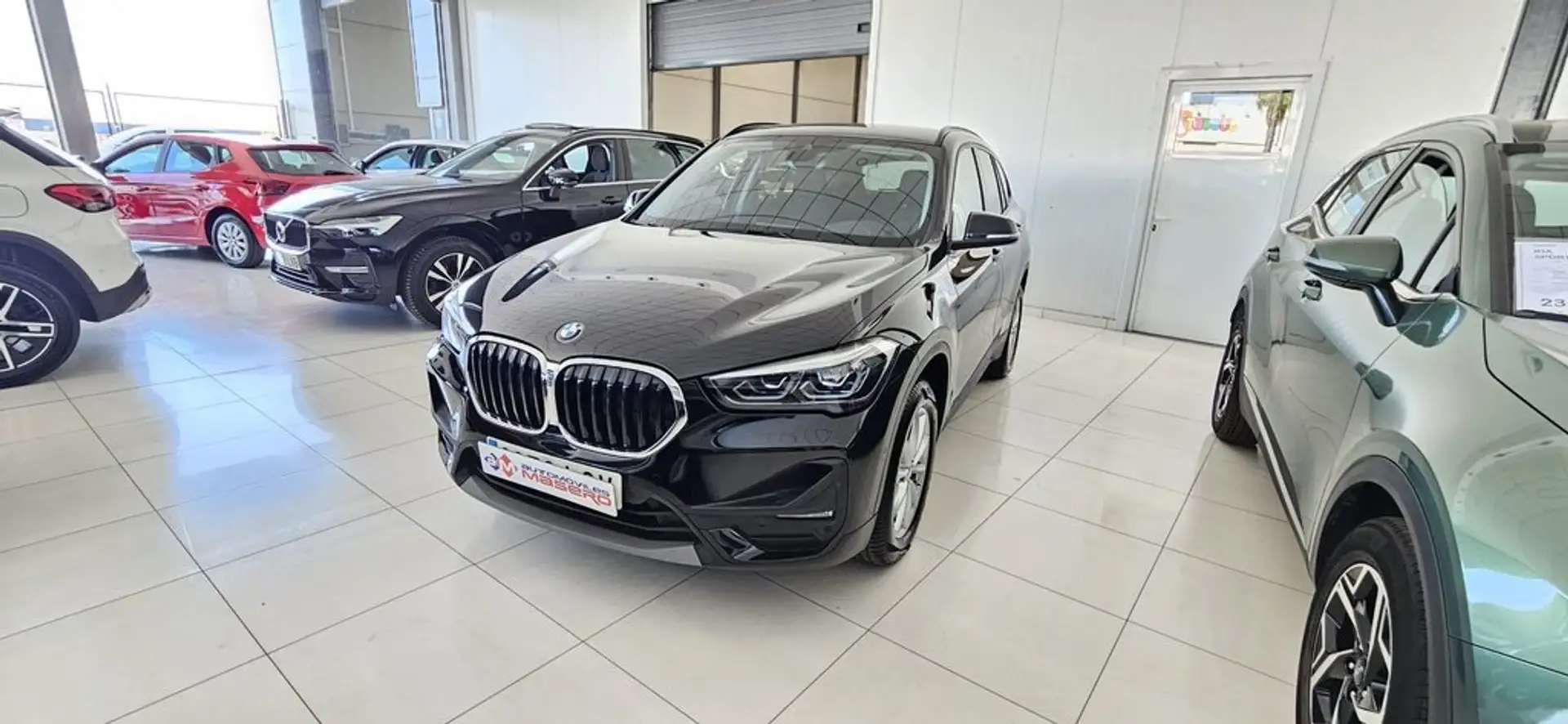 BMW X1 sDrive 18dA Corporate Negro - 1