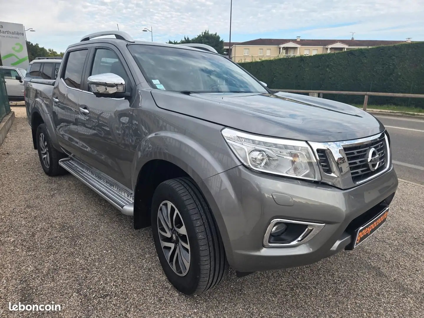 Nissan NP300 navara double cabine 190cv bvm6 - 1