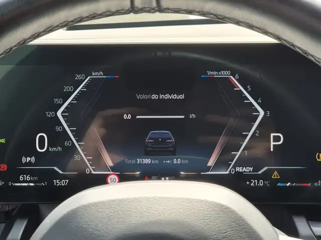 BMW 5 Series view 14