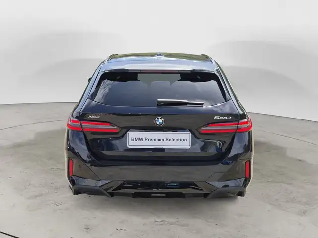 BMW 5 Series view 3