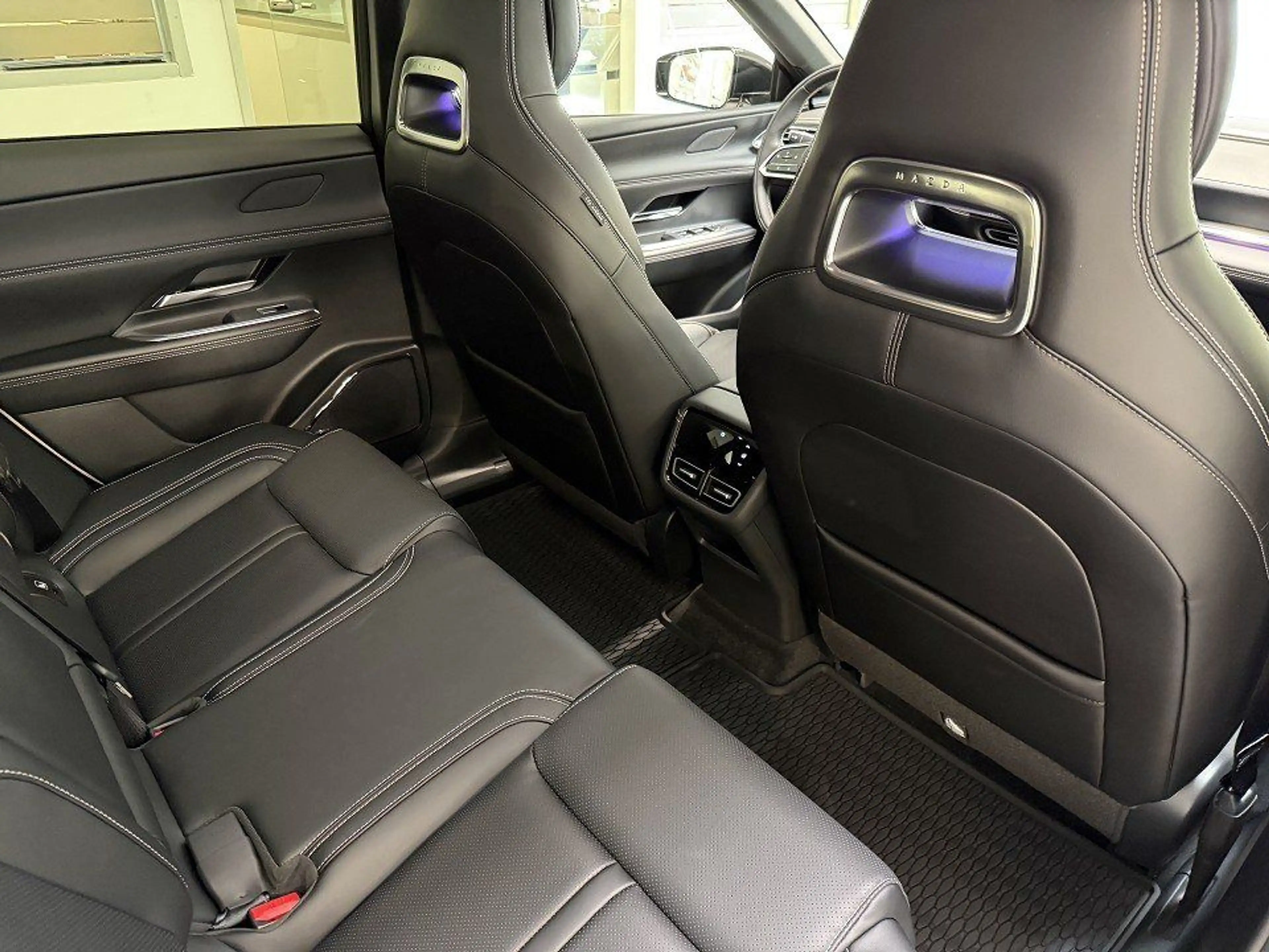 Mazda 6e 6E EV 245PS Long Range Takumi 360° 14,6-Zoll Dis — photo 10
