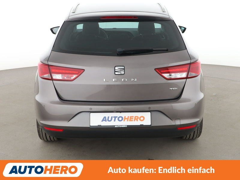SEAT Leon 2.0 TDI Style *NAV*LED*ACC*CAM*PDC*SHZ*ALU*KLIMA* — photo 5