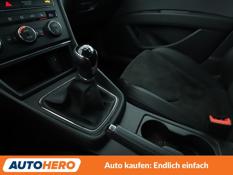 SEAT Leon 2.0 TDI Style *NAV*LED*ACC*CAM*PDC*SHZ*ALU*KLIMA* — photo 25
