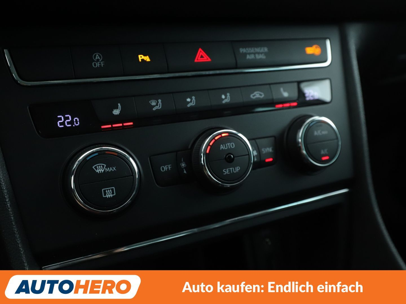 SEAT Leon 2.0 TDI Style *NAV*LED*ACC*CAM*PDC*SHZ*ALU*KLIMA* — photo 24