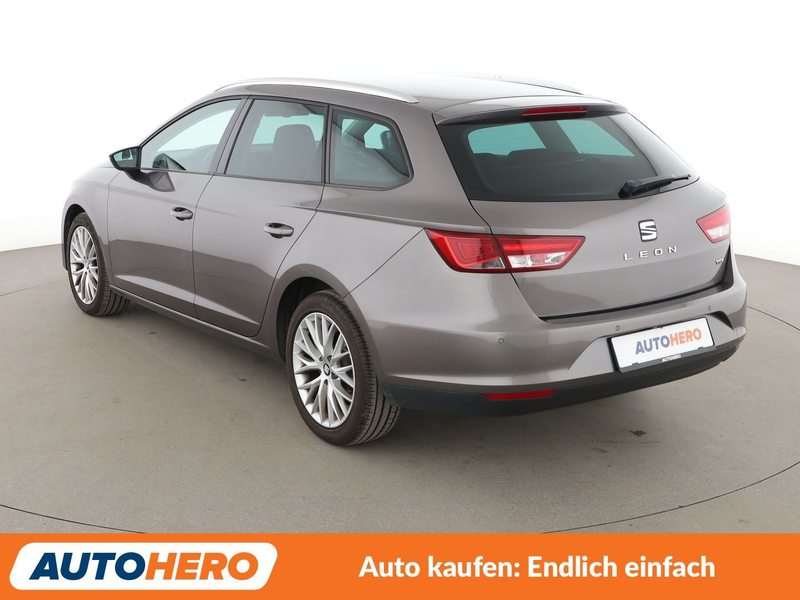 SEAT Leon 2.0 TDI Style *NAV*LED*ACC*CAM*PDC*SHZ*ALU*KLIMA* — photo 4