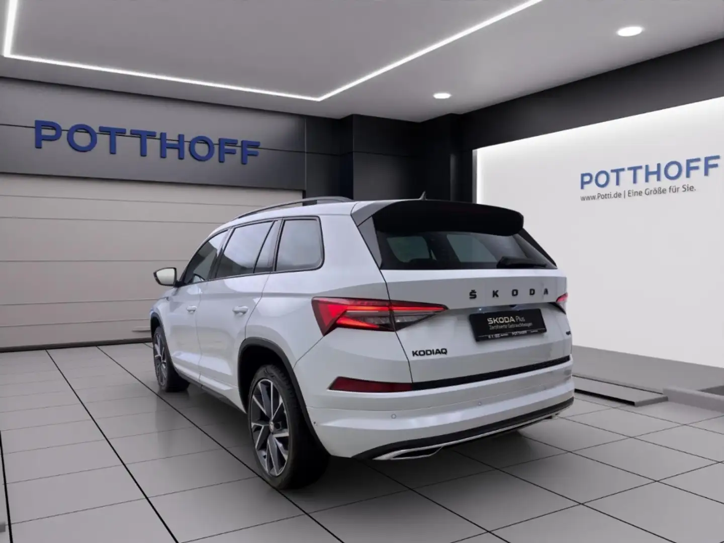 Skoda Kodiaq 2.0 TDI DSG 4x4 SPORTLINE STANDHZG PANO 360° Bianco - 2