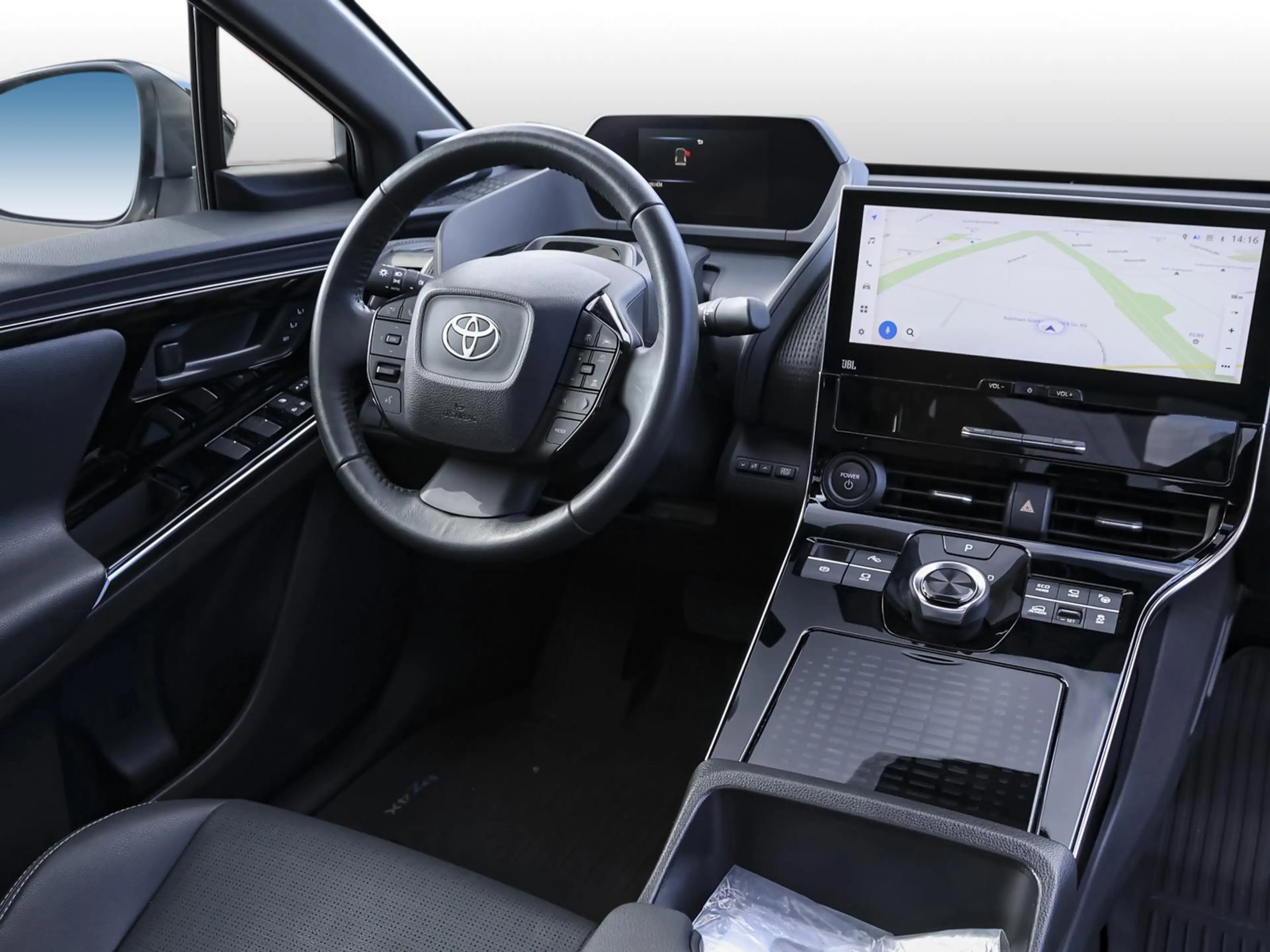 Toyota bZ4X Allrad Comfort-P. Technik-P. PANO — photo 5