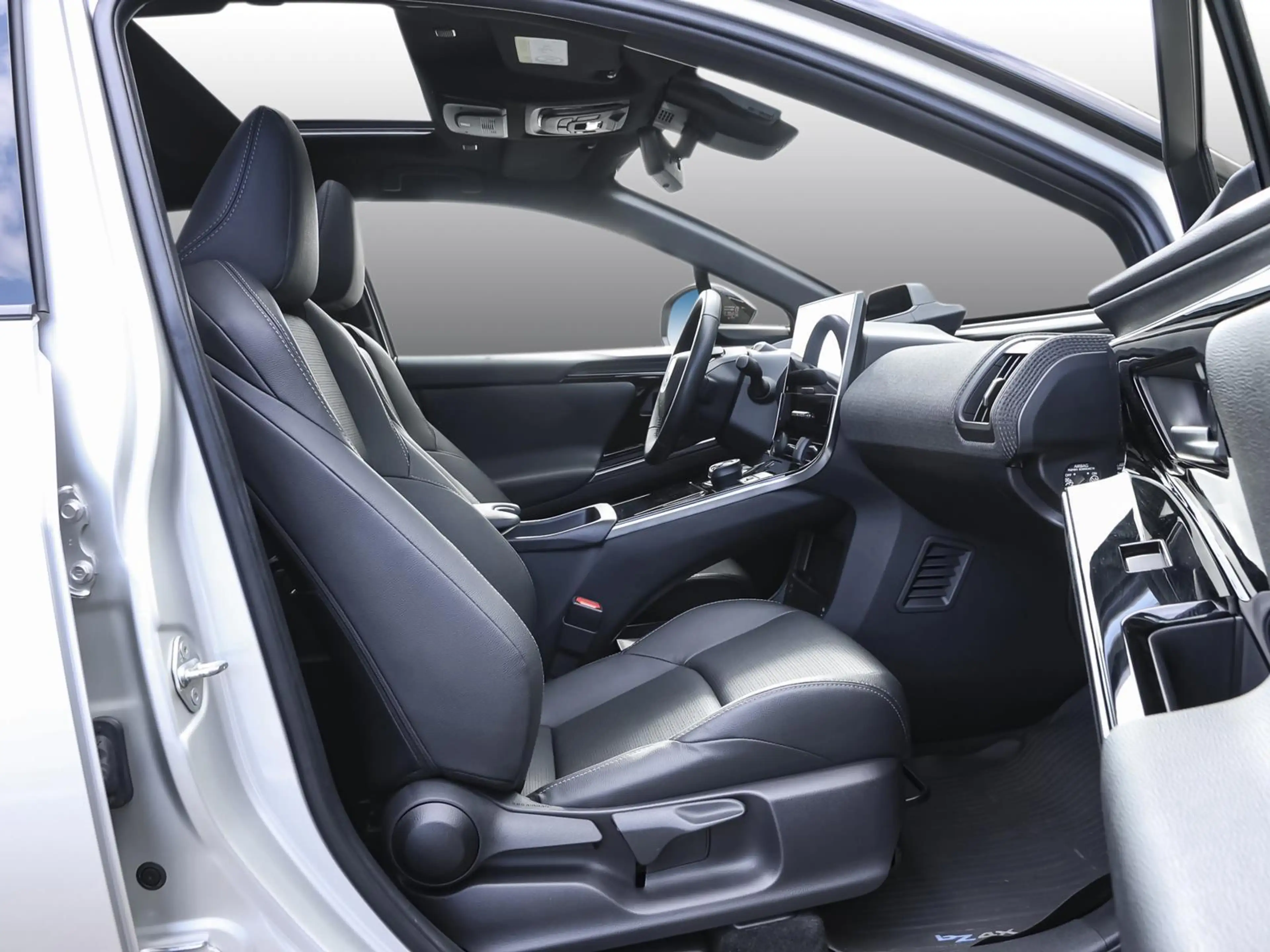 Toyota bZ4X Allrad Comfort-P. Technik-P. PANO — photo 3