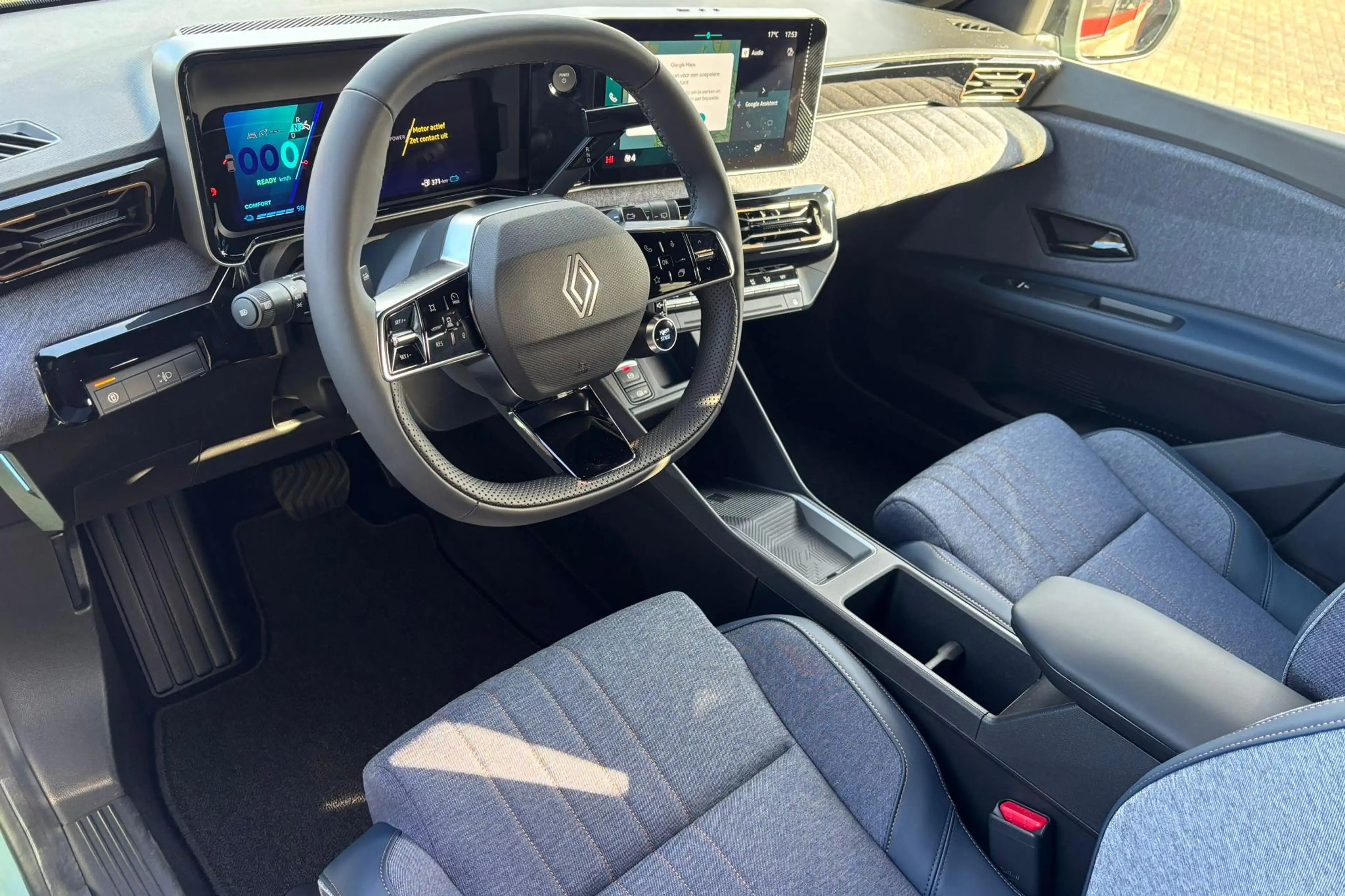 Renault R 4 comfort range techno 52 kWh | Camera | Cruis | Car — photo 10