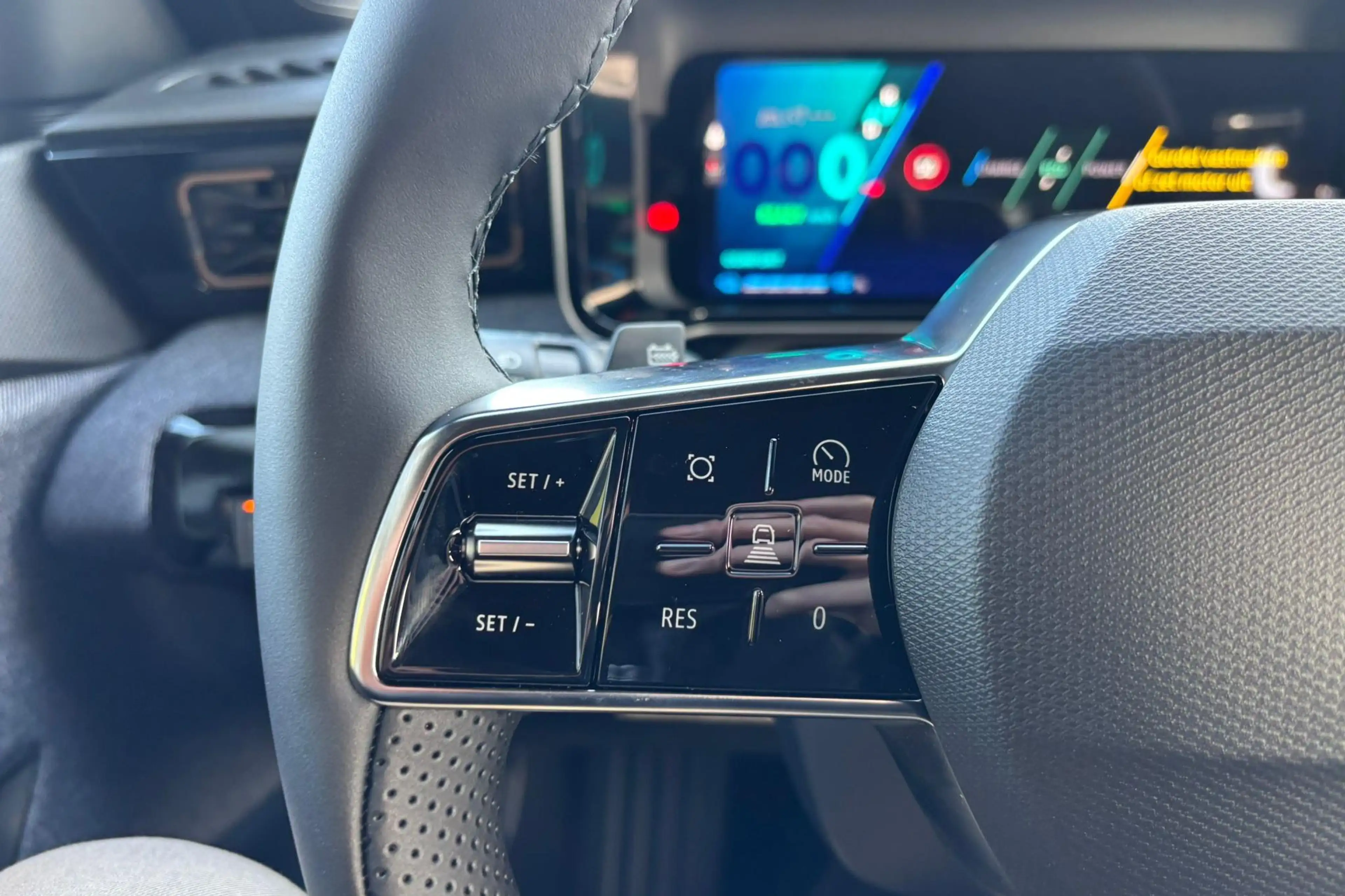 Renault R 4 comfort range techno 52 kWh | Camera | Cruis | Car — photo 9