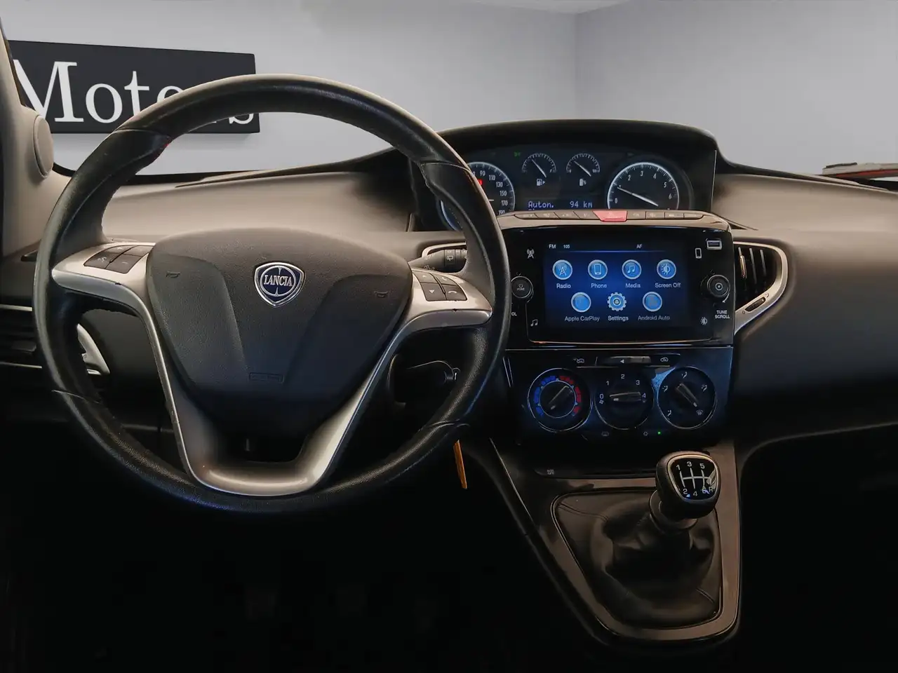 Lancia Ypsilon 2023 — фото 11