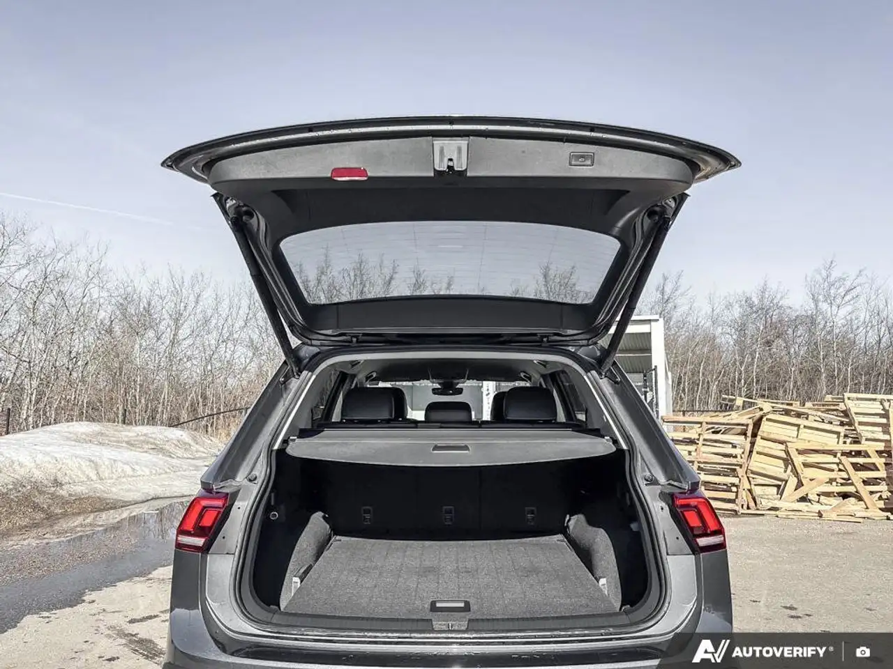 Volkswagen Tiguan снимка Volkswagen Tiguan
