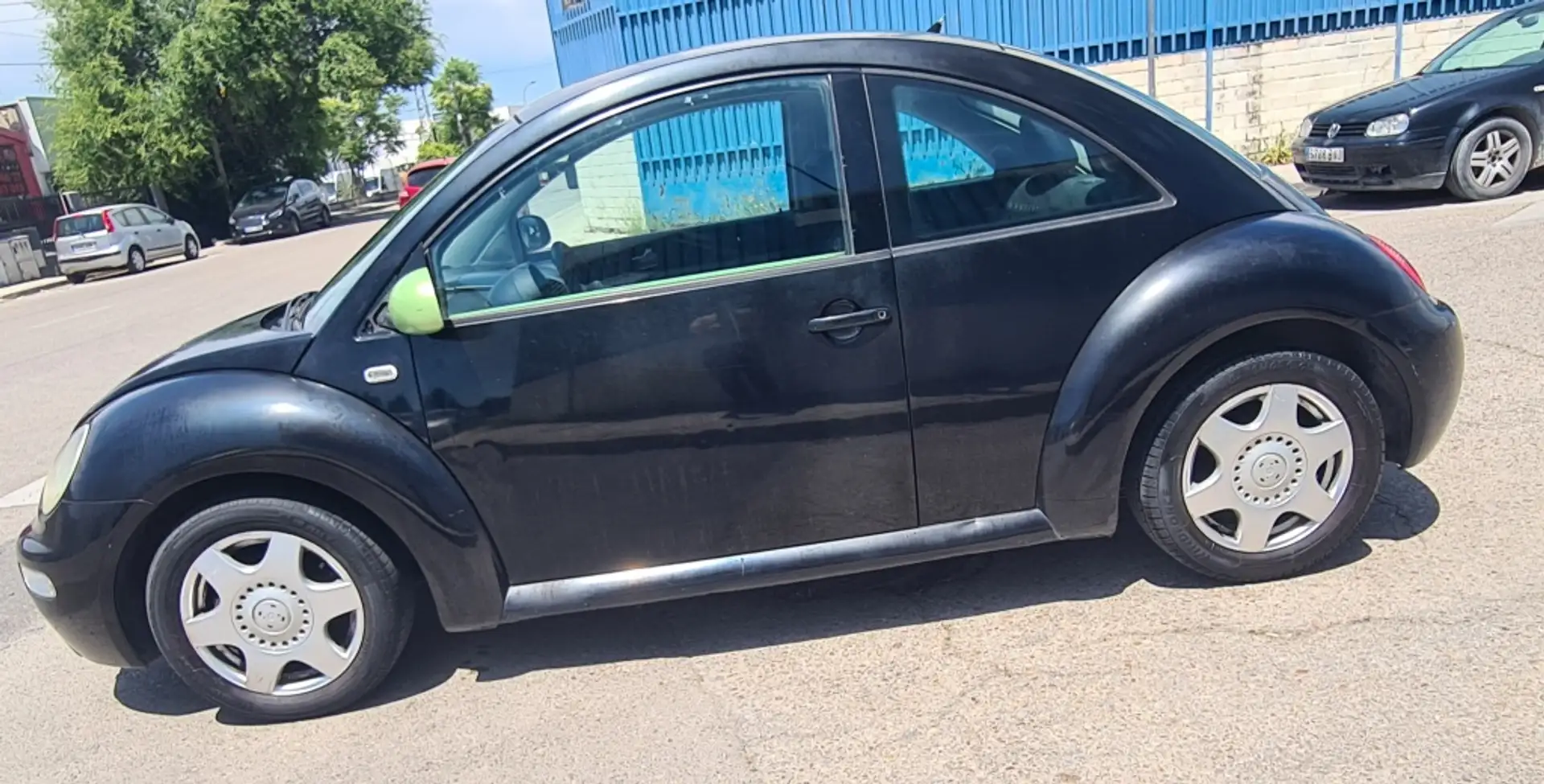 Volkswagen Beetle 1.9TDI 100 Negro - 2