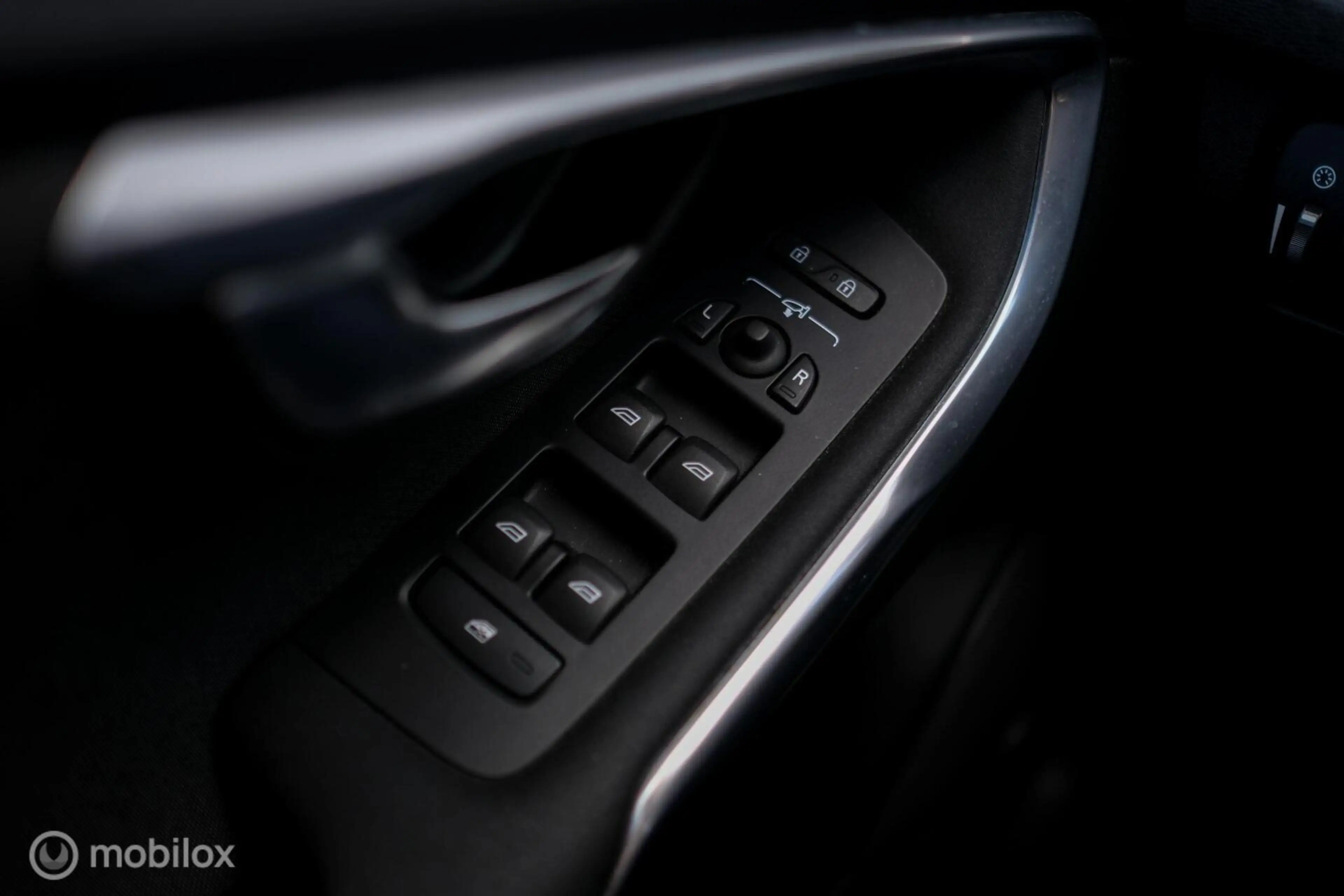 Volvo V40 Cross Country 1.5 T3 Polar+ Automaat | Trekhaak | Panorama | LED — photo 37