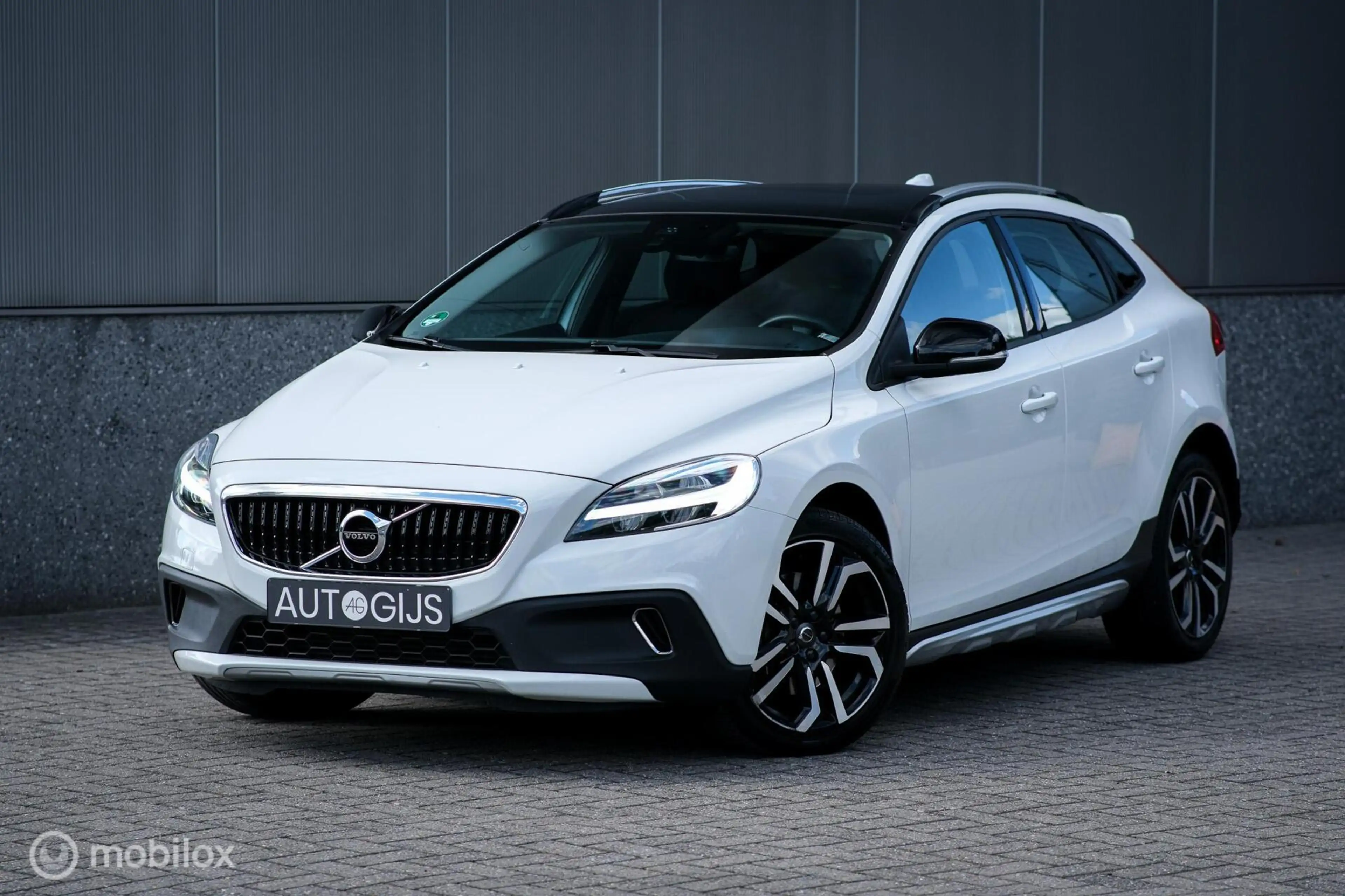 Volvo V40 Cross Country 1.5 T3 Polar+ Automaat | Trekhaak | Panorama | LED — photo 30